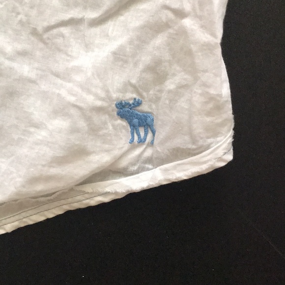 EUC Abercrombie and Fitch tank S embroidered flowers - Picture 3 of 5